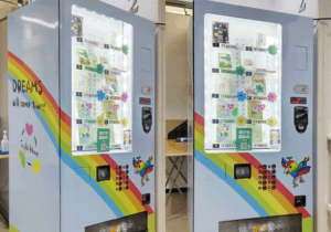 株式会社トリプル・ハート様に屋外対応冷蔵自動販売機を設置しました