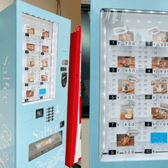 Night sweets BAR salice様に焼き菓子自動販売機を設置しました
